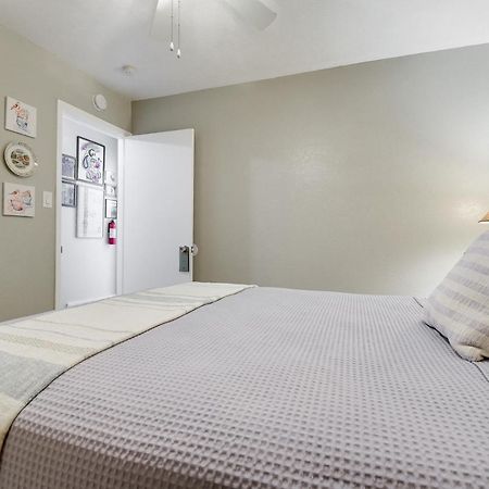 Arlington Home With Patio, Walk To Atandt Stadium! Eksteriør billede