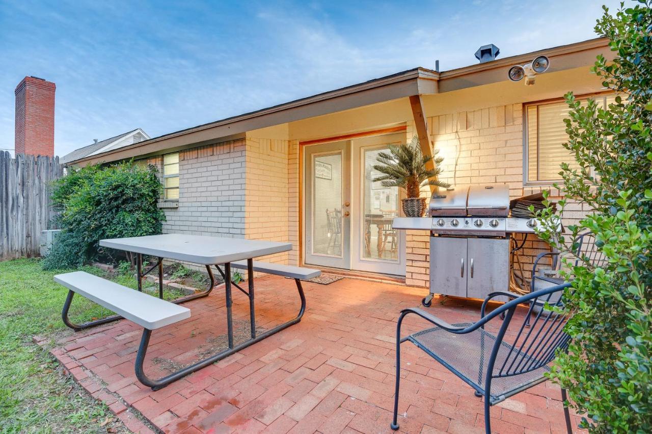 Arlington Home With Patio, Walk To Atandt Stadium! Eksteriør billede